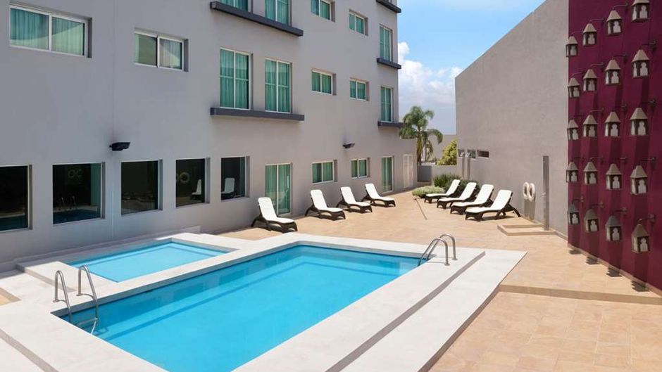 HS HOTSSON Smart Leon Centro Max Pool