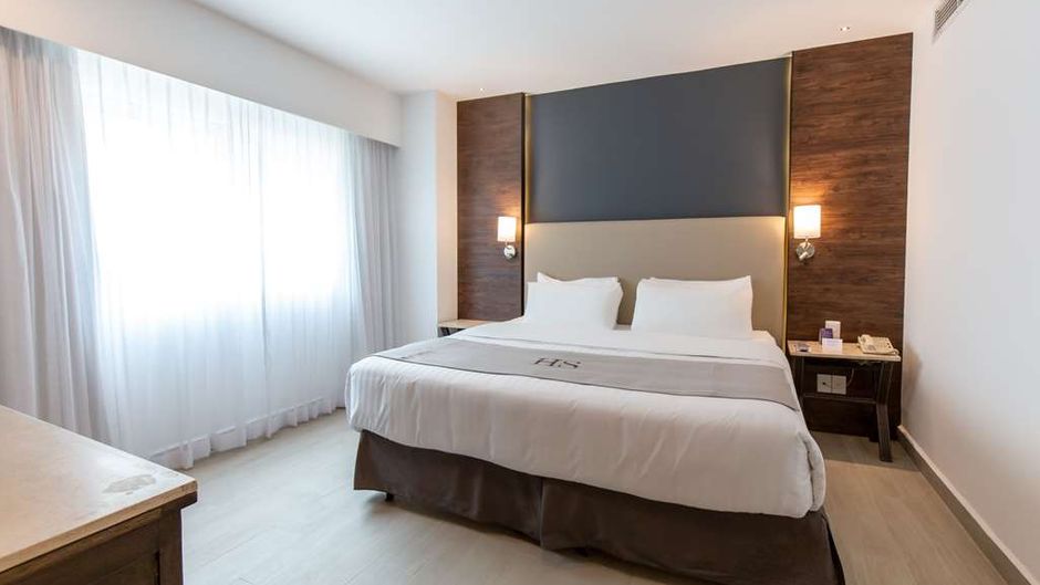 HS HOTSSON Smart Leon Centro Max Room