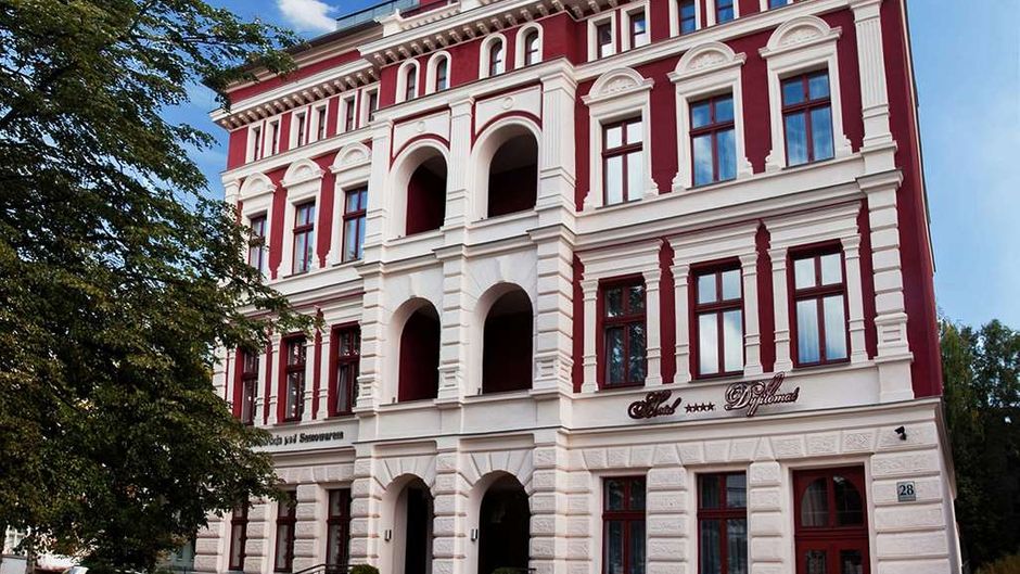 Hotel Dyplomat Exterior