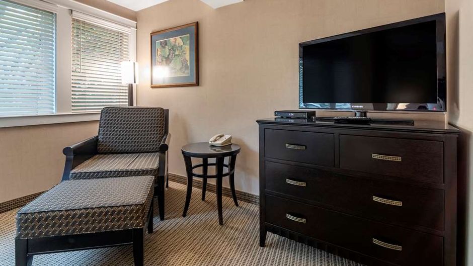 Coast Penticton Hotel Room