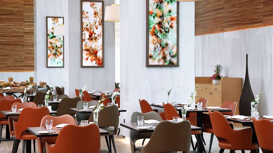 Grand Cosmopolitan Hotel Restaurant