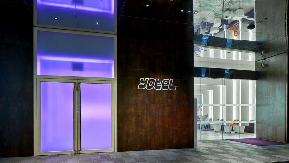 YOTEL Singapore Exterior