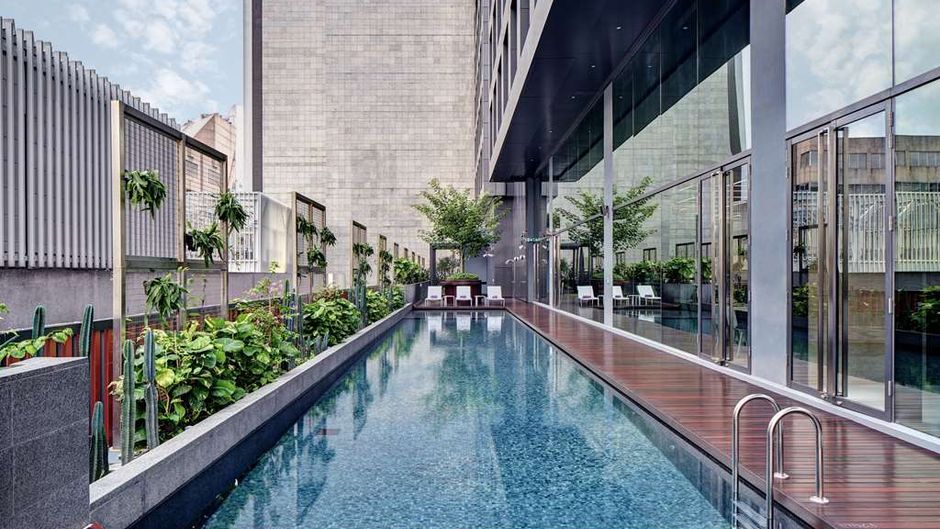 YOTEL Singapore Pool