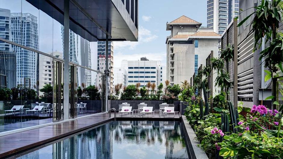 YOTEL Singapore Pool