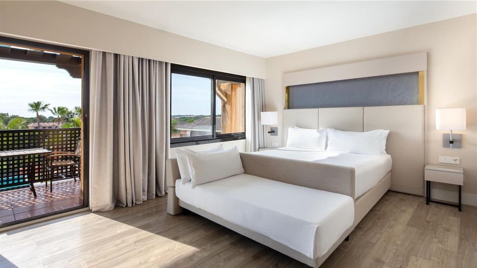 DoubleTree by Hilton Beach Golf Resort Room