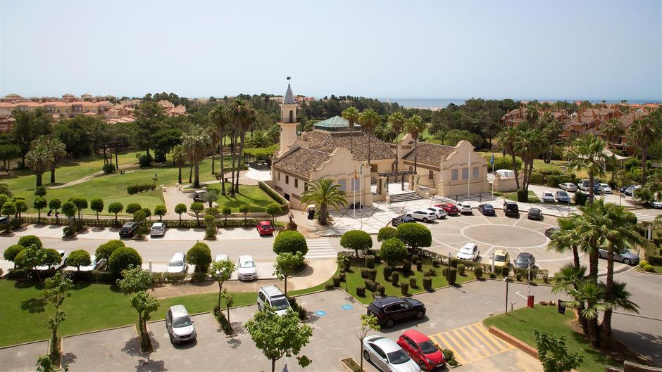 DoubleTree by Hilton Beach Golf Resort Exterior