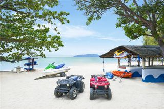 DoubleTree by Hilton Damai Laut Resort