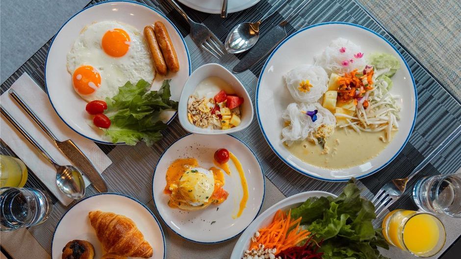 Grand Mercure Khao Lak Bangsak Restaurant