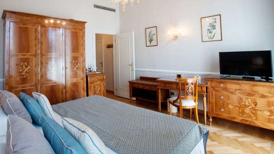 Imperiale Palace Hotel Room