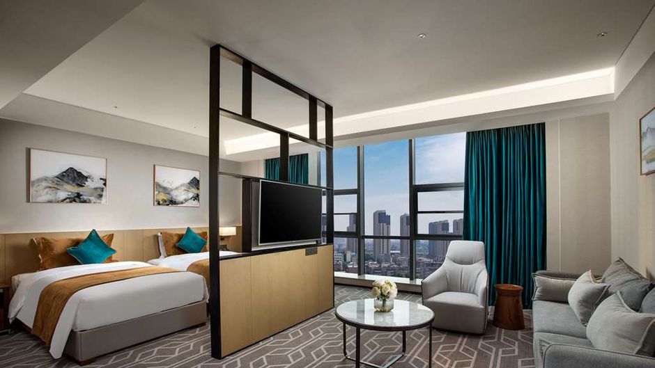 Ramada by Wyndham Luoyang Downtown Room