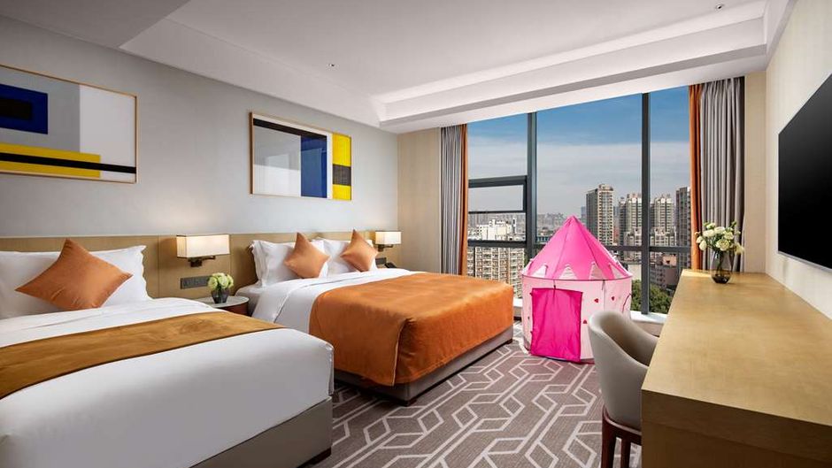 Ramada by Wyndham Luoyang Downtown Room