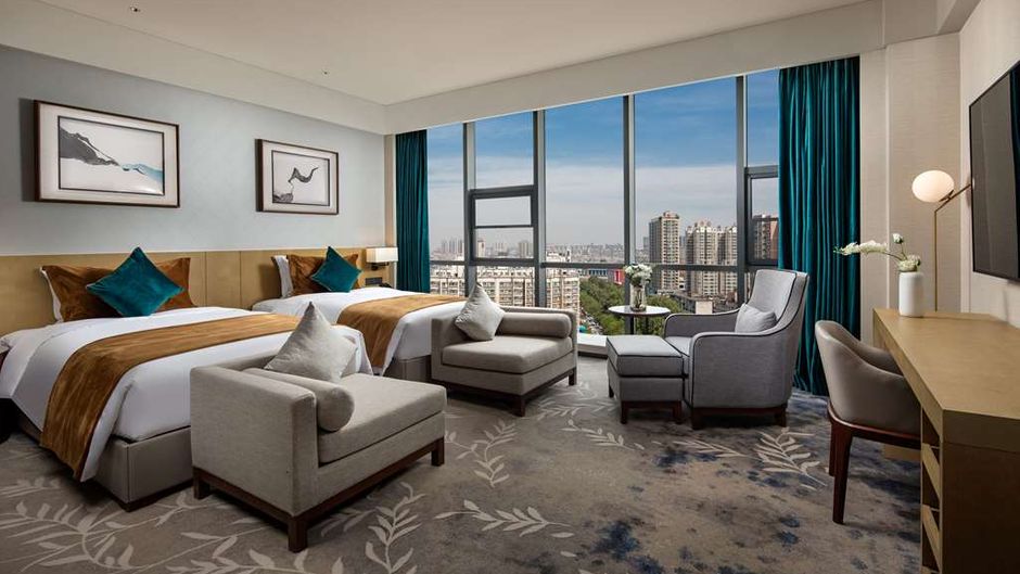 Ramada by Wyndham Luoyang Downtown Room