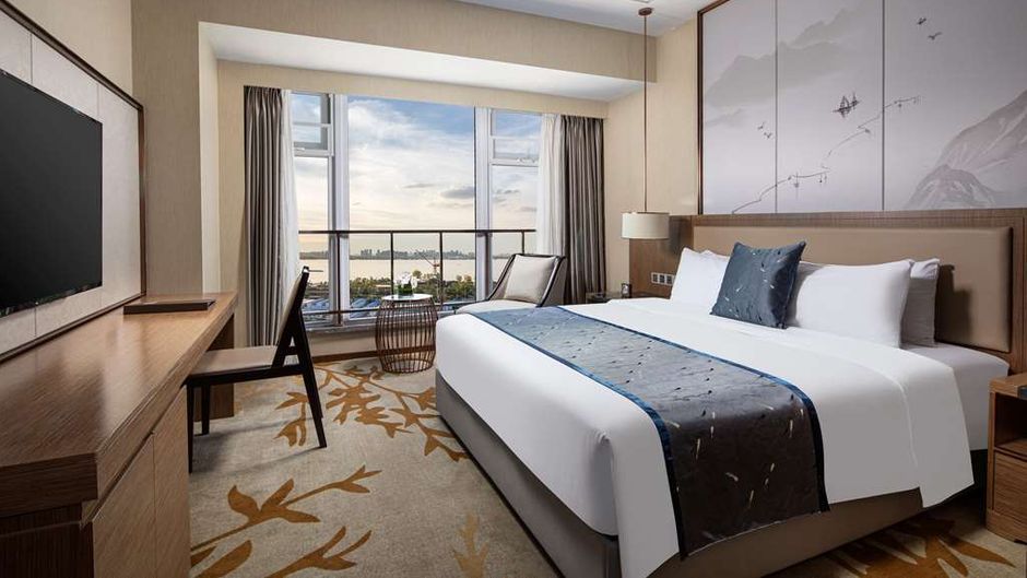 Ramada by Wyndham Wuhan Qingshan Room