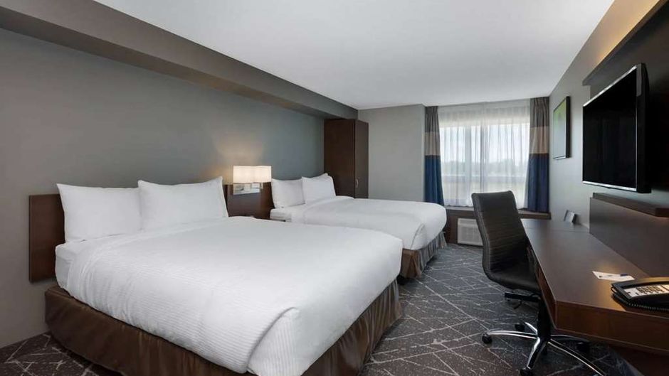 Microtel Inn & Suites by Wyndham Room