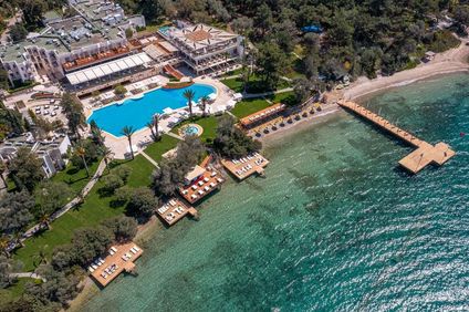 DoubleTree by Hilton Isil Club Resort