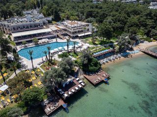 DoubleTree by Hilton Isil Club Resort