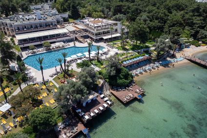 DoubleTree by Hilton Isil Club Resort