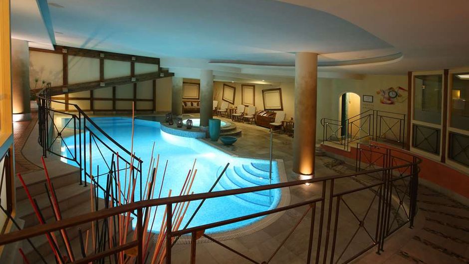 Alpen Suite Hotel Pool