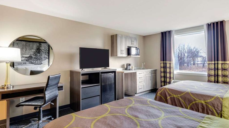 Super 8 by Wyndham Moosonee Suite
