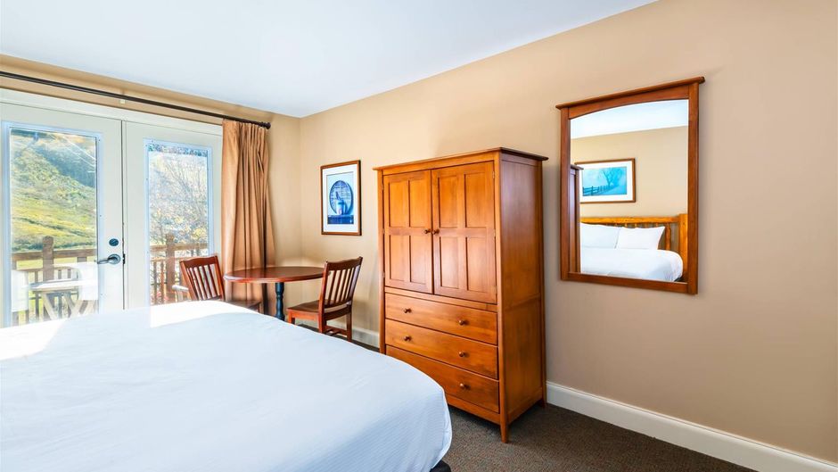Calabogie Peaks Resort, Ascend Hotel Suite
