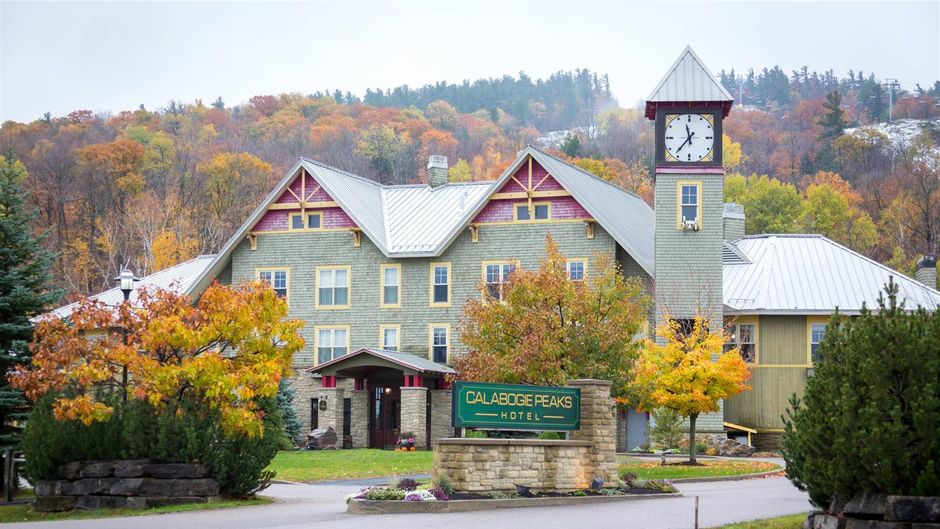 Calabogie Peaks Resort, Ascend Hotel Exterior