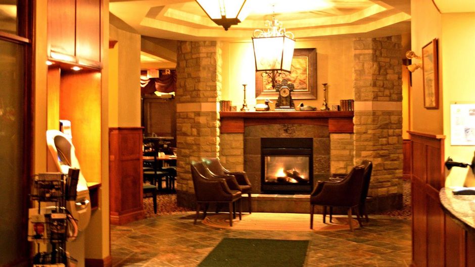 Calabogie Peaks Resort, Ascend Hotel Lobby
