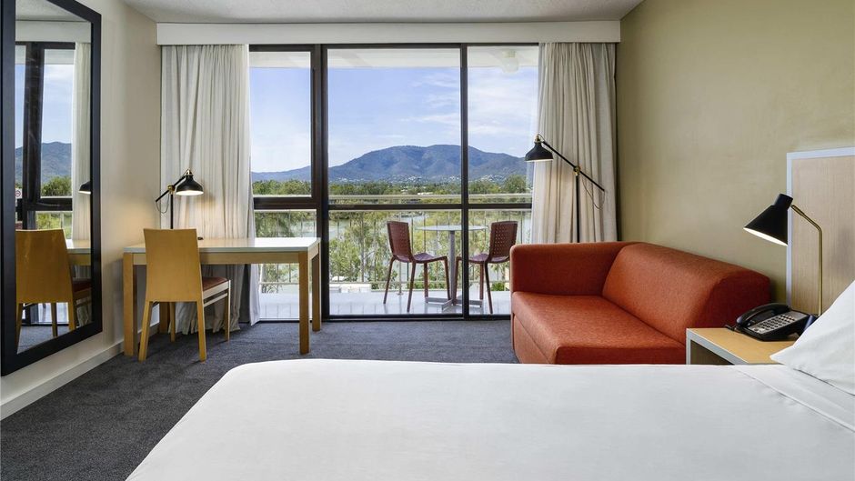 Mercure Rockhampton Room
