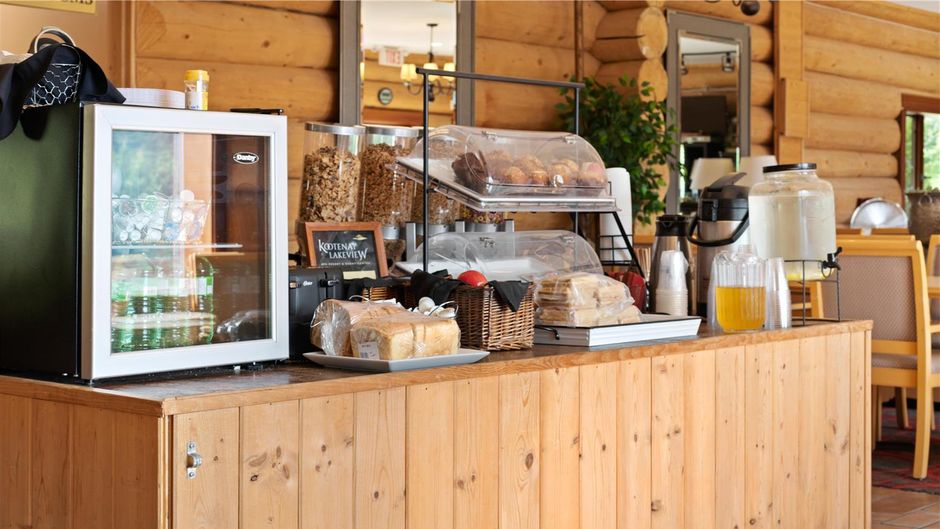 Kootenay Lakeview Resort, BW Signature Restaurant