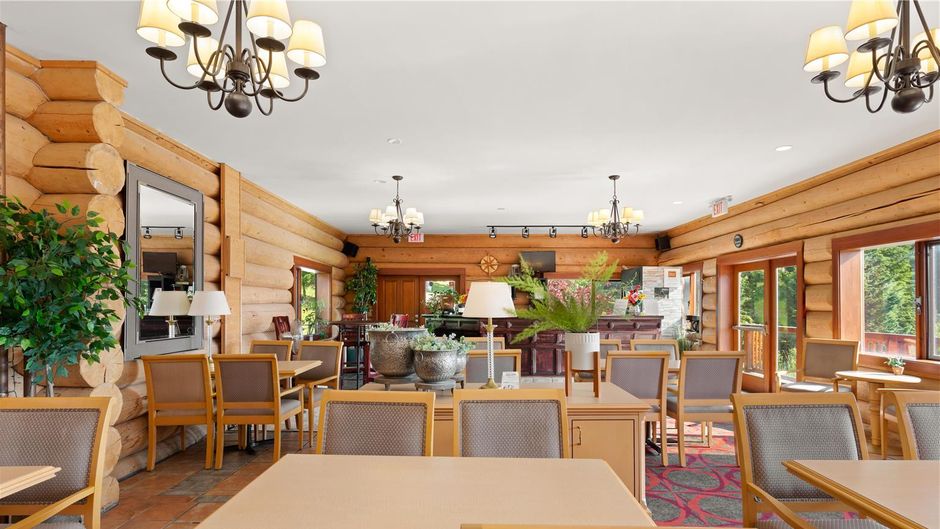 Kootenay Lakeview Resort, BW Signature Lobby