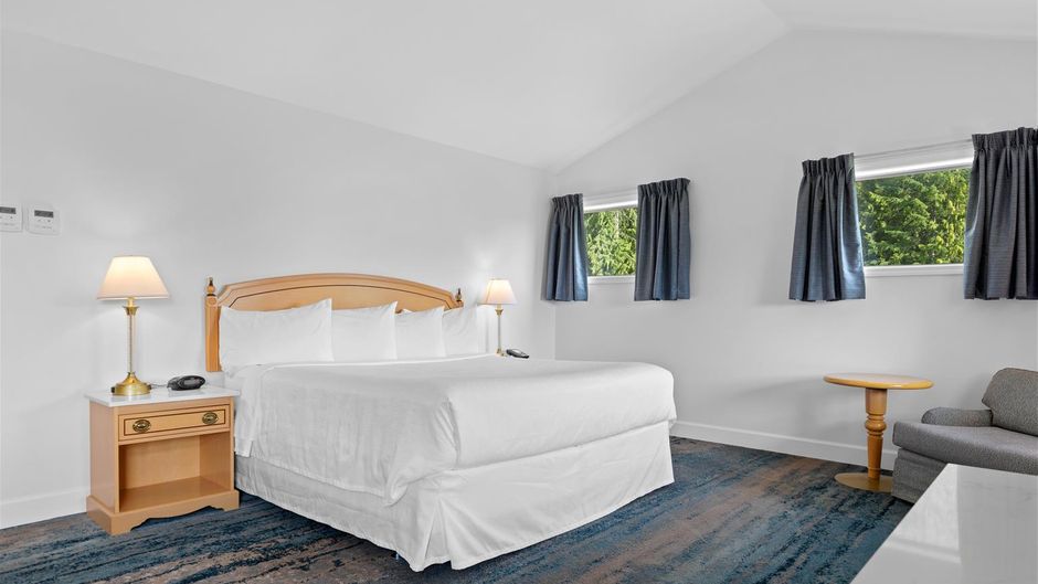 Kootenay Lakeview Resort, BW Signature Suite