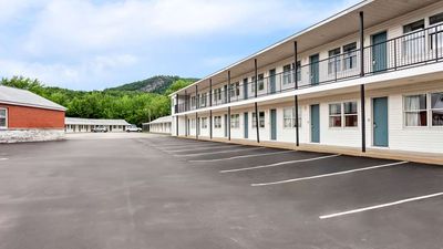 Quality Inn and Suites Gorham Riverside