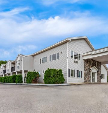 Quality Inn and Suites Gorham Riverside