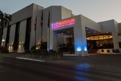 HS HOTSSON Hotel Tampico