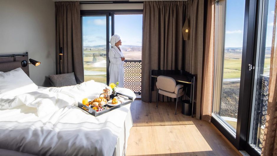 Lily Country Club, Ascend Collection Room