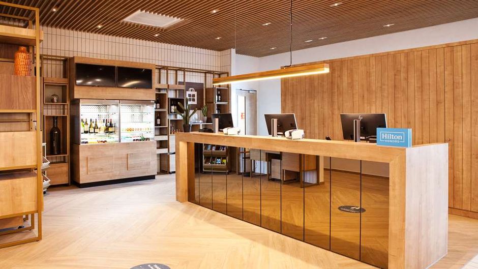 Hilton Garden Inn Munich Messe Lobby