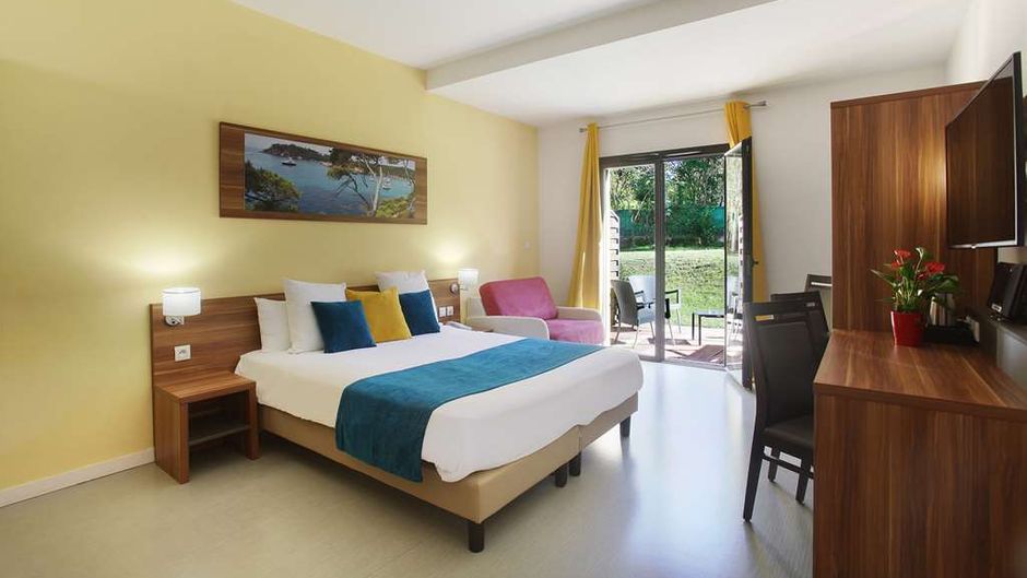 Suite Home Room
