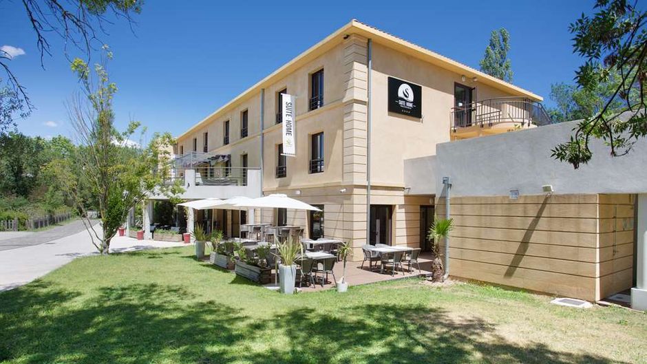 Suite Home Exterior