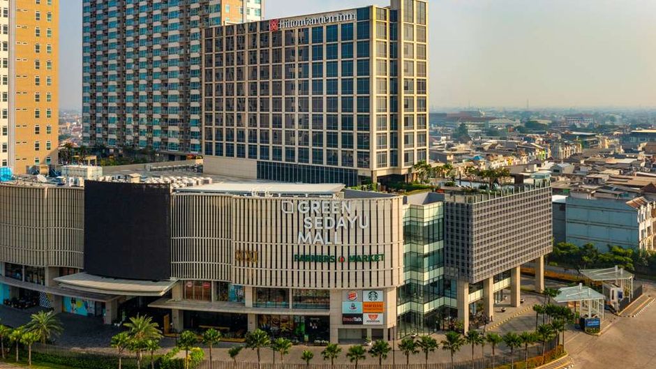 Hilton Garden Inn Jakarta Taman Palem Exterior