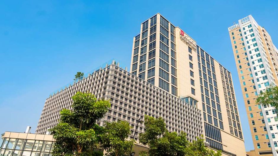 Hilton Garden Inn Jakarta Taman Palem Exterior