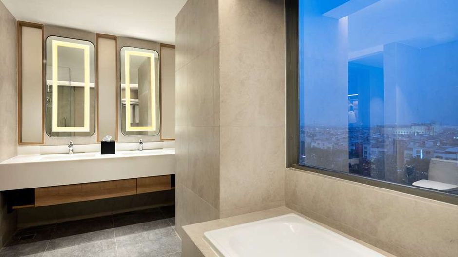 Hilton Garden Inn Jakarta Taman Palem Suite