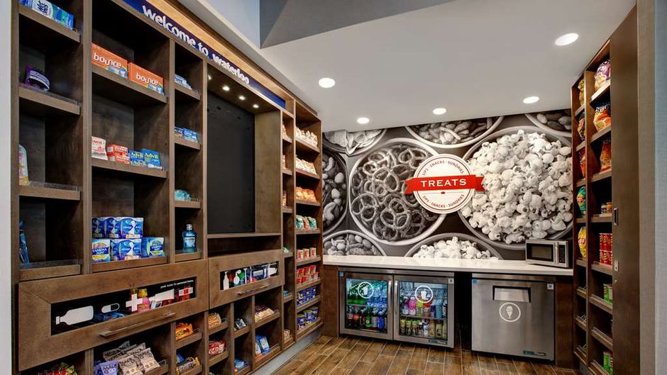 Hampton Inn & Suites by Hilton St Jacobs Lobby