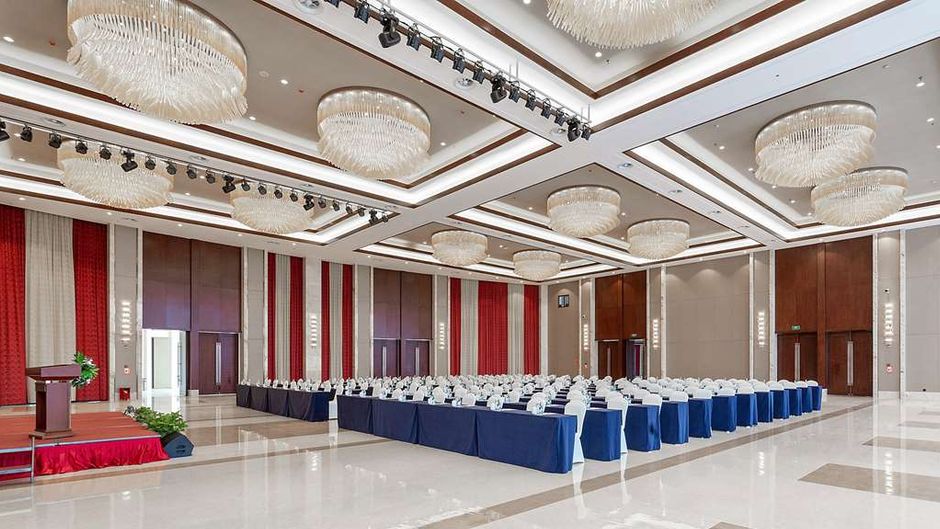 Ramada by Wyndham Kunming YiLiang Ballroom