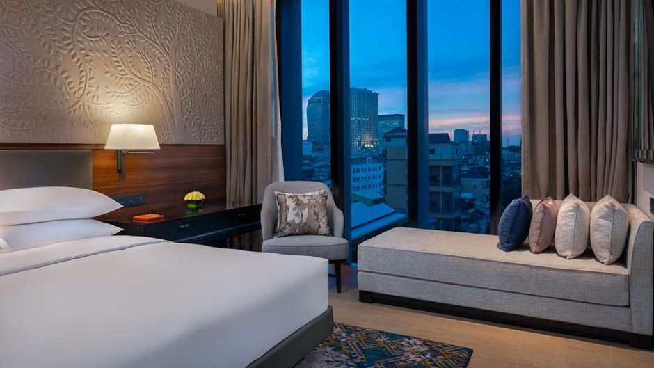 Hyatt Regency Phnom Penh Suite