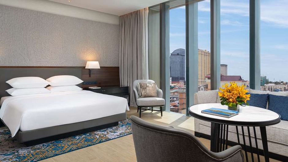 Hyatt Regency Phnom Penh Room