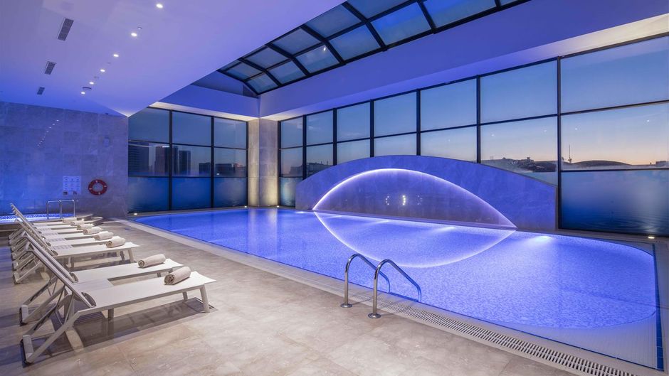 DoubleTree by Hilton Istanbul Umraniye Pool
