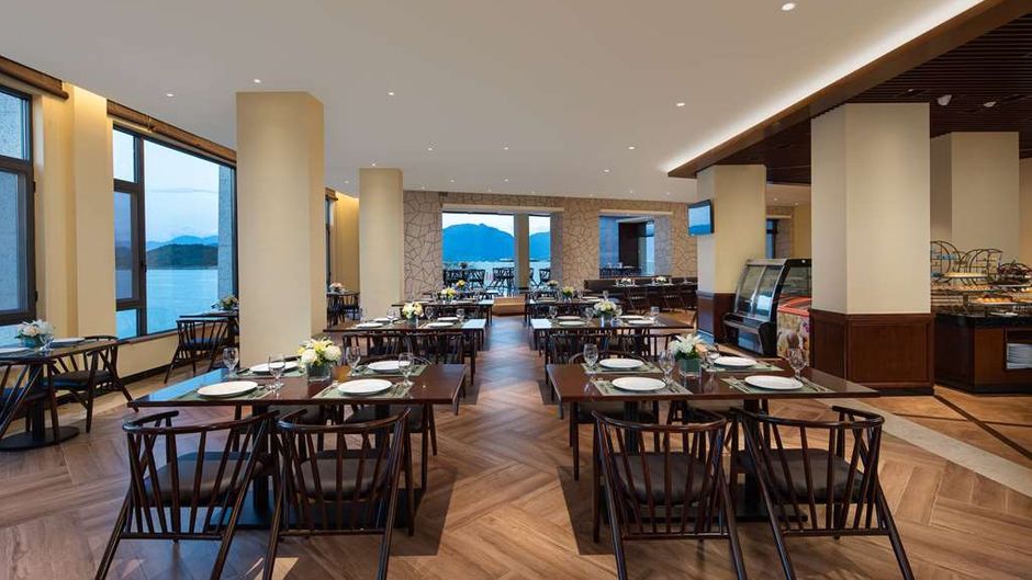 Ramada by Wyndham Dongjiang Lake Restaurant