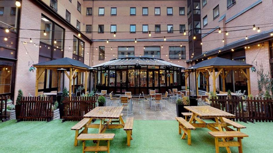 Pendulum Hotel at Manchester Conf Ctr Spa
