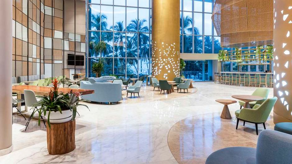 Hilton Santa Marta Lobby