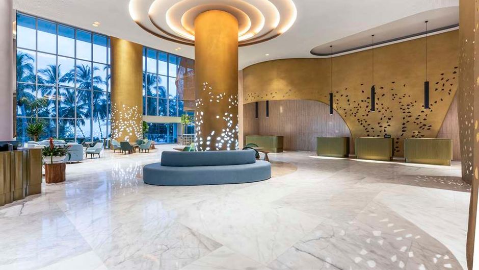 Hilton Santa Marta Lobby