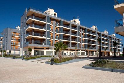 Real Marina Residences